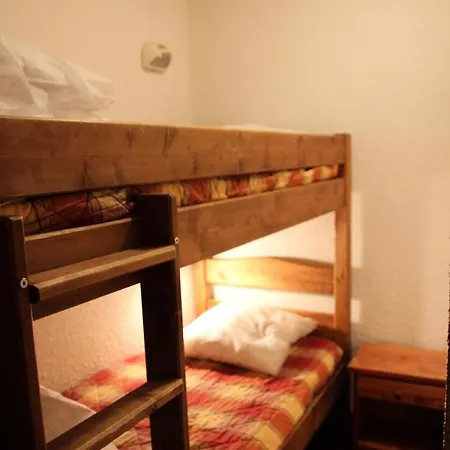 Serac - Location: En De La Station Mae-9020